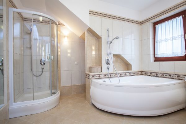 Oversized Bathtub Installation in Wadsworth
