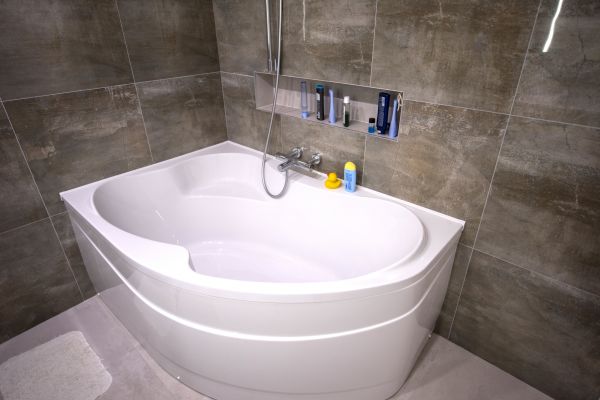 Large Bathtub Installation in Wadsworth