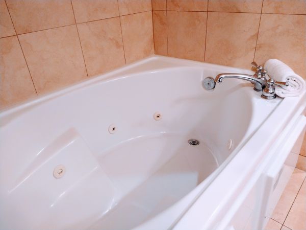 Acrylic Tub Installation in Wadsworth